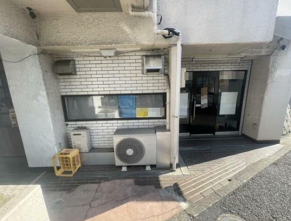 能見台（9.12坪）の店舗物件画像 外観・内観1