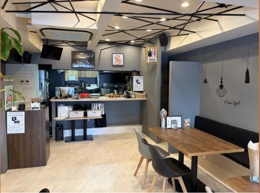 西宮（16.9坪）の店舗物件画像 外観・内観1