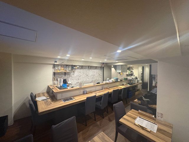 馬喰横山（9.01坪）の店舗物件画像 外観・内観1