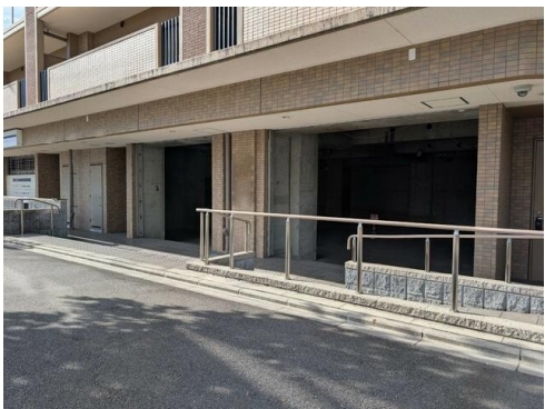 丹波口（48.58坪）の店舗物件画像 外観・内観1