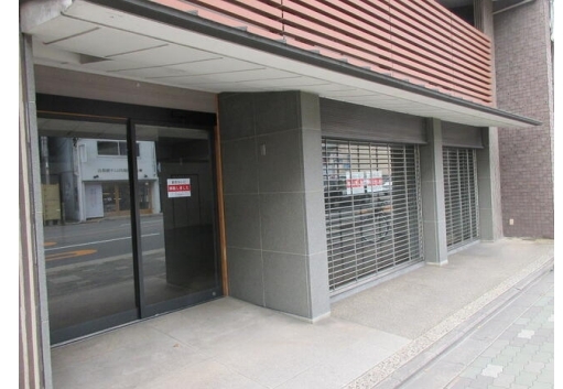 東山（32.67坪）の店舗物件画像 外観・内観1