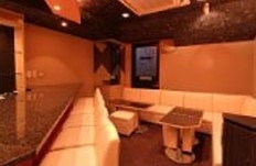 三宮（7.56坪）の店舗物件画像 外観・内観1