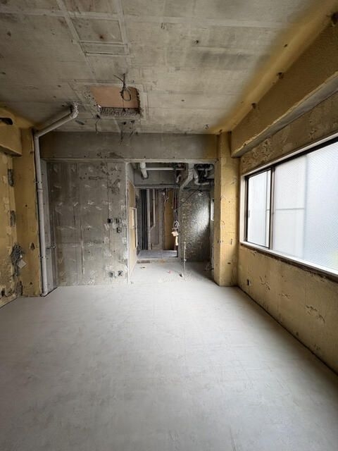 浜松町（12.93坪）の店舗物件画像 外観・内観1