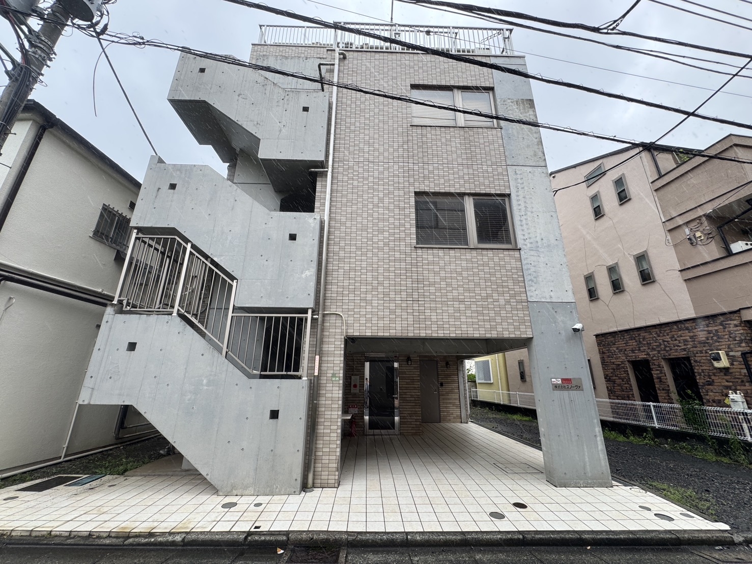 東北沢（12.43坪）の店舗物件画像 外観・内観1