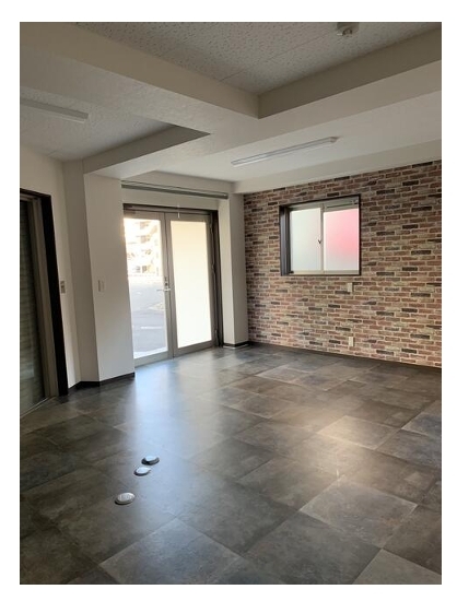 灘（11.15坪）の店舗物件画像 外観・内観1