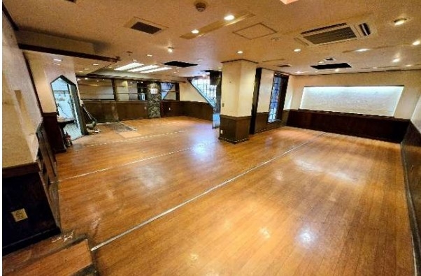 北新地（35.58坪）の店舗物件画像 外観・内観1