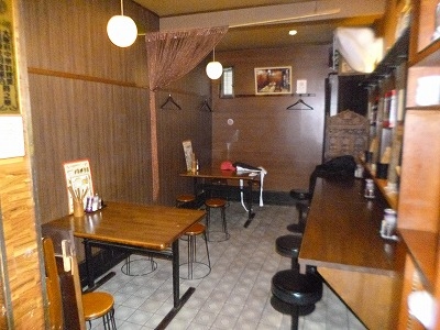 本町（17.8坪）の店舗物件画像 外観・内観1