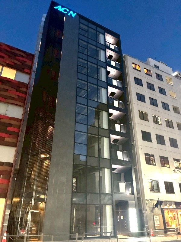 渋谷（12.2坪）の店舗物件画像 外観・内観1