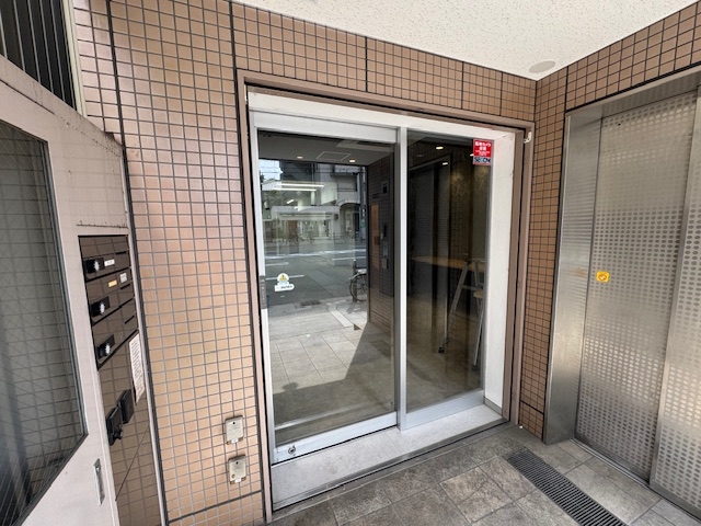 鶴橋（21.44坪）の店舗物件画像 外観・内観1