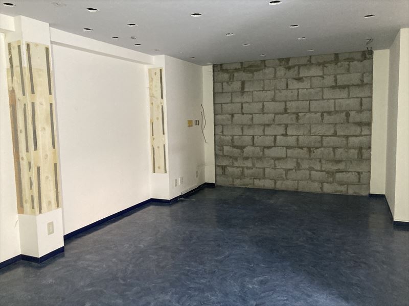 浅草橋（10.9坪）の店舗物件画像 外観・内観1