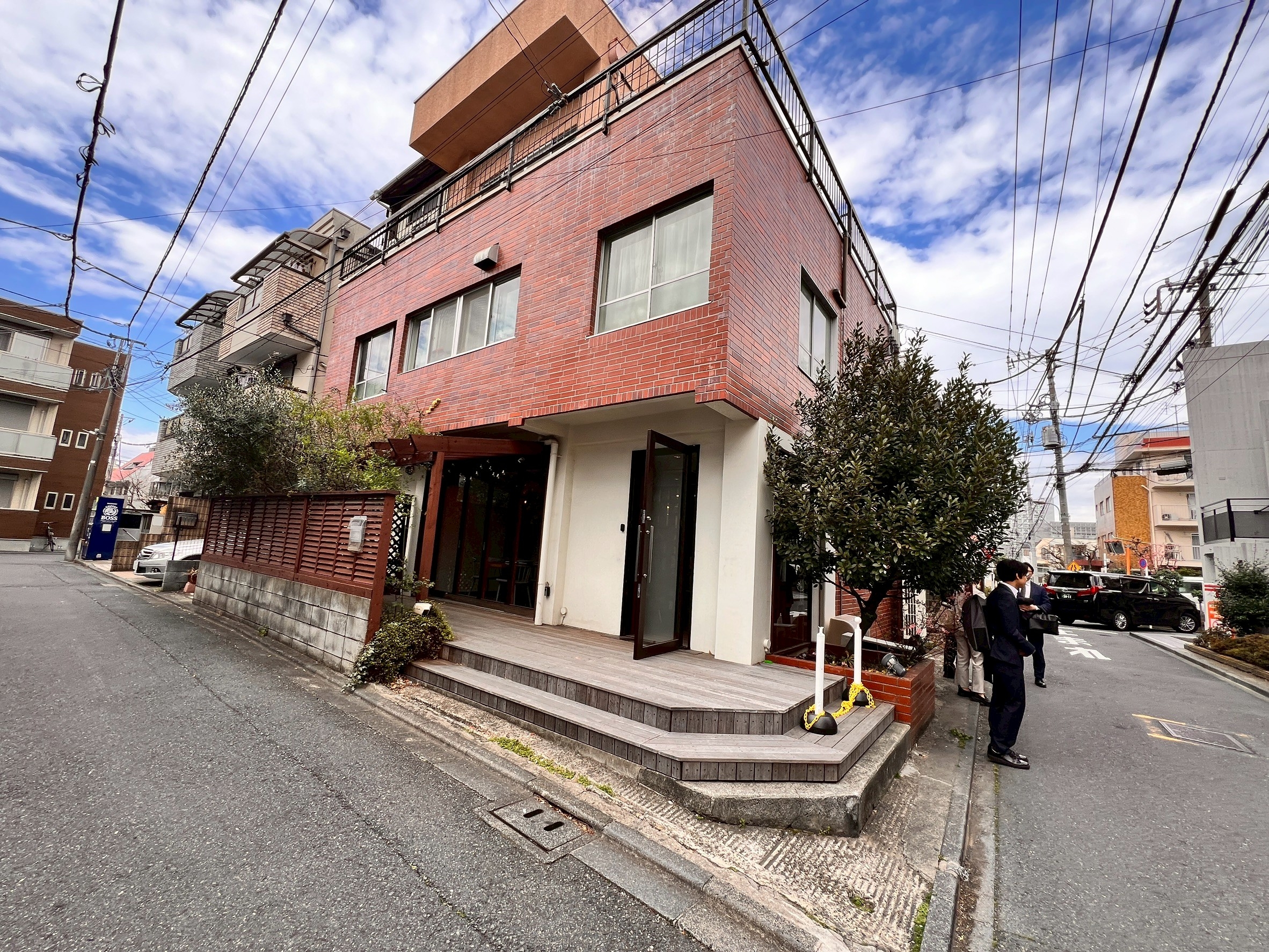 東新宿（17.5坪）の店舗物件画像 外観・内観1