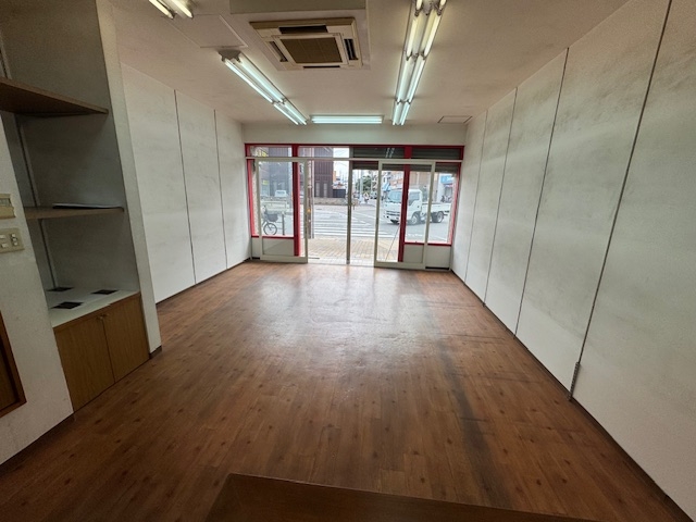 南巽（16.88坪）の店舗物件画像 外観・内観1