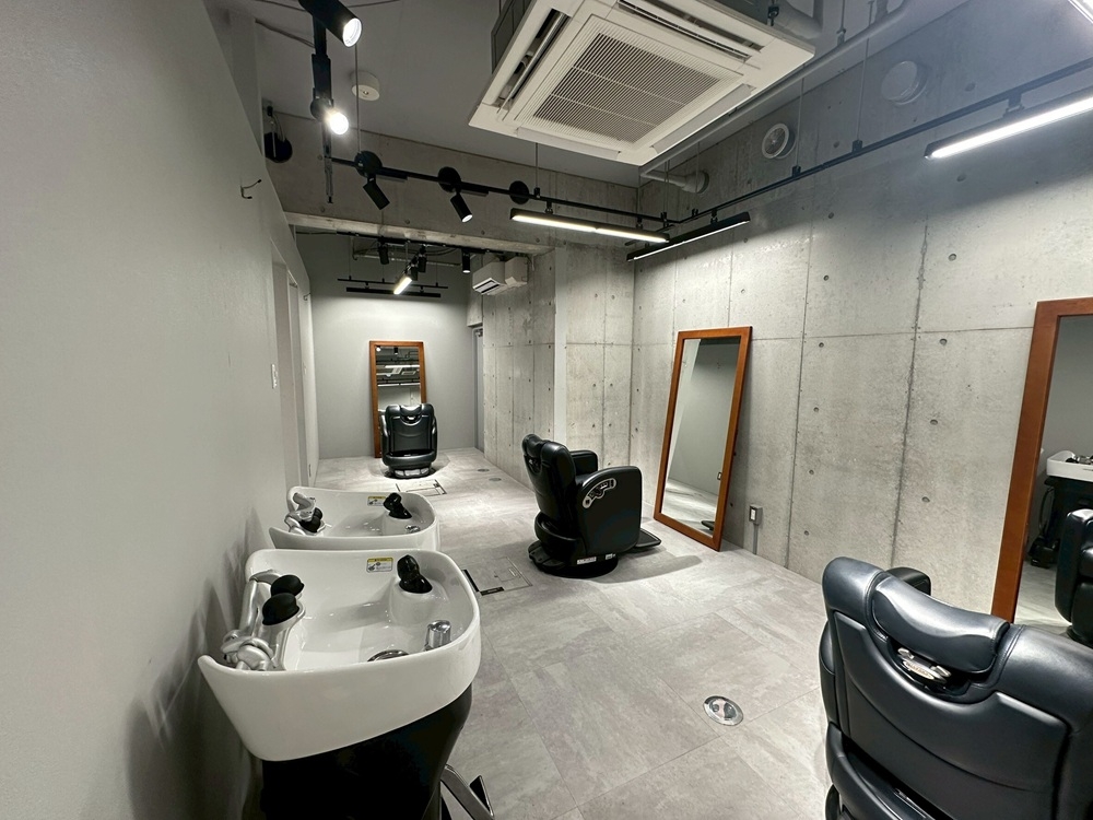 世田谷（14.45坪）の店舗物件画像 外観・内観1