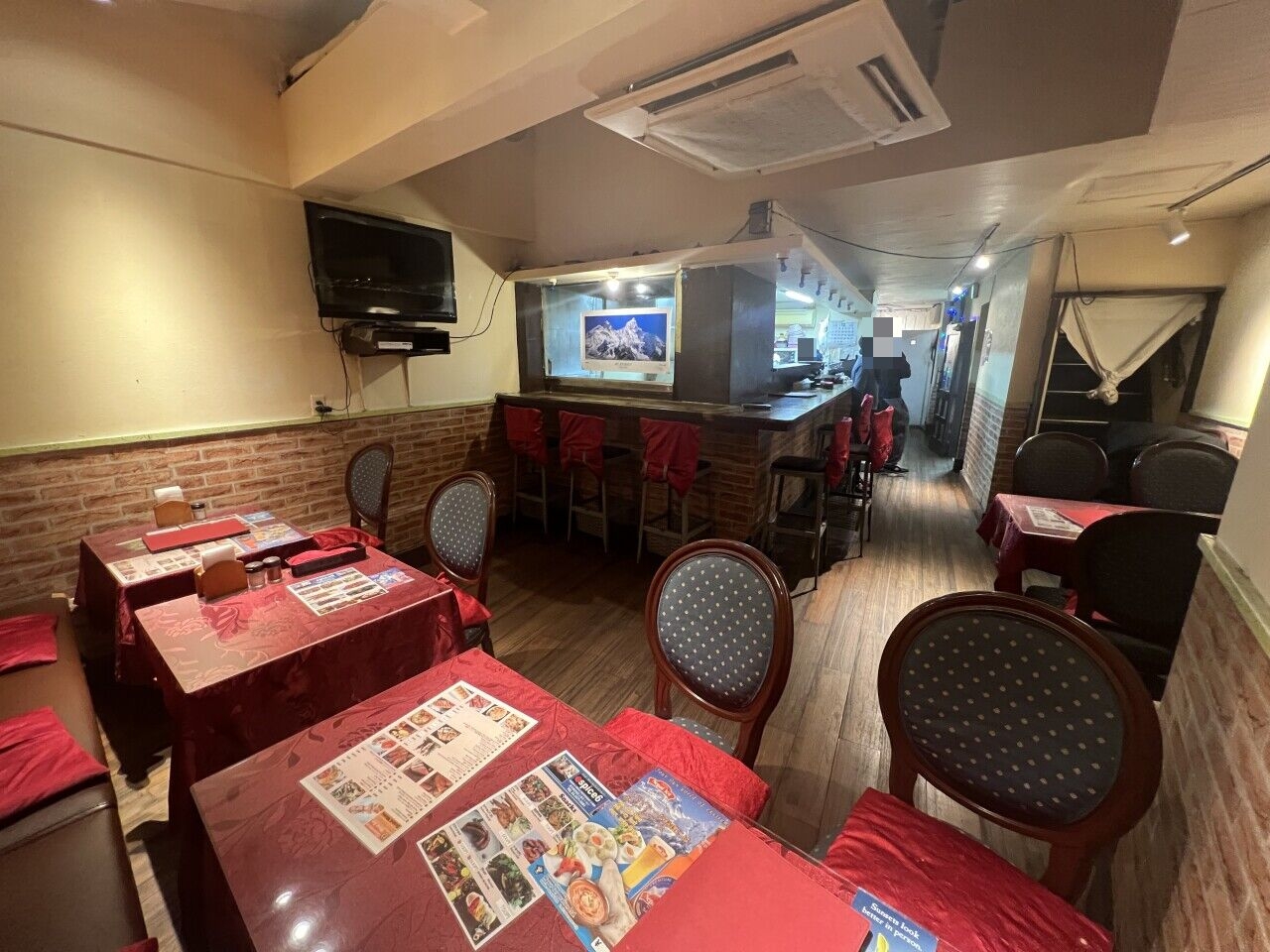 下落合（17.07坪）の店舗物件画像 外観・内観1