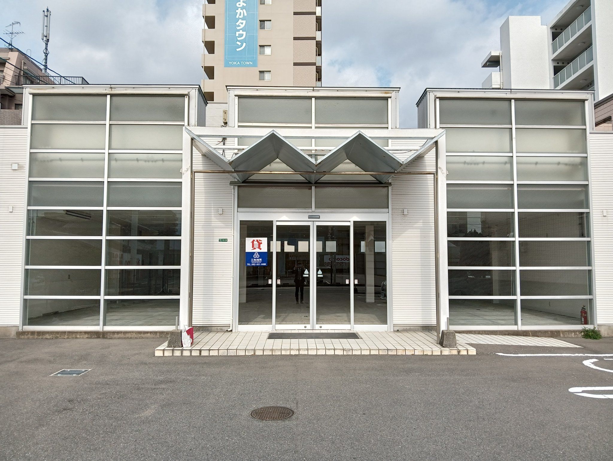 波多江（109.9坪）の店舗物件画像 外観・内観1