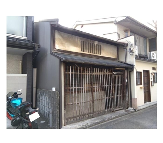 東山（8坪）の店舗物件画像 外観・内観1