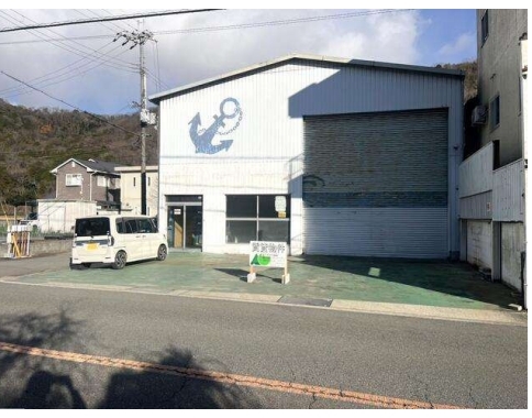 余部（70.52坪）の店舗物件画像 外観・内観1
