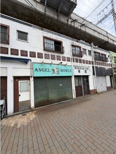 元町（6.71坪）の店舗物件画像 外観・内観1