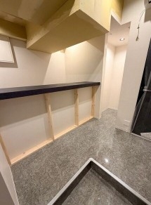 花田口（8.6坪）の店舗物件画像 外観・内観1