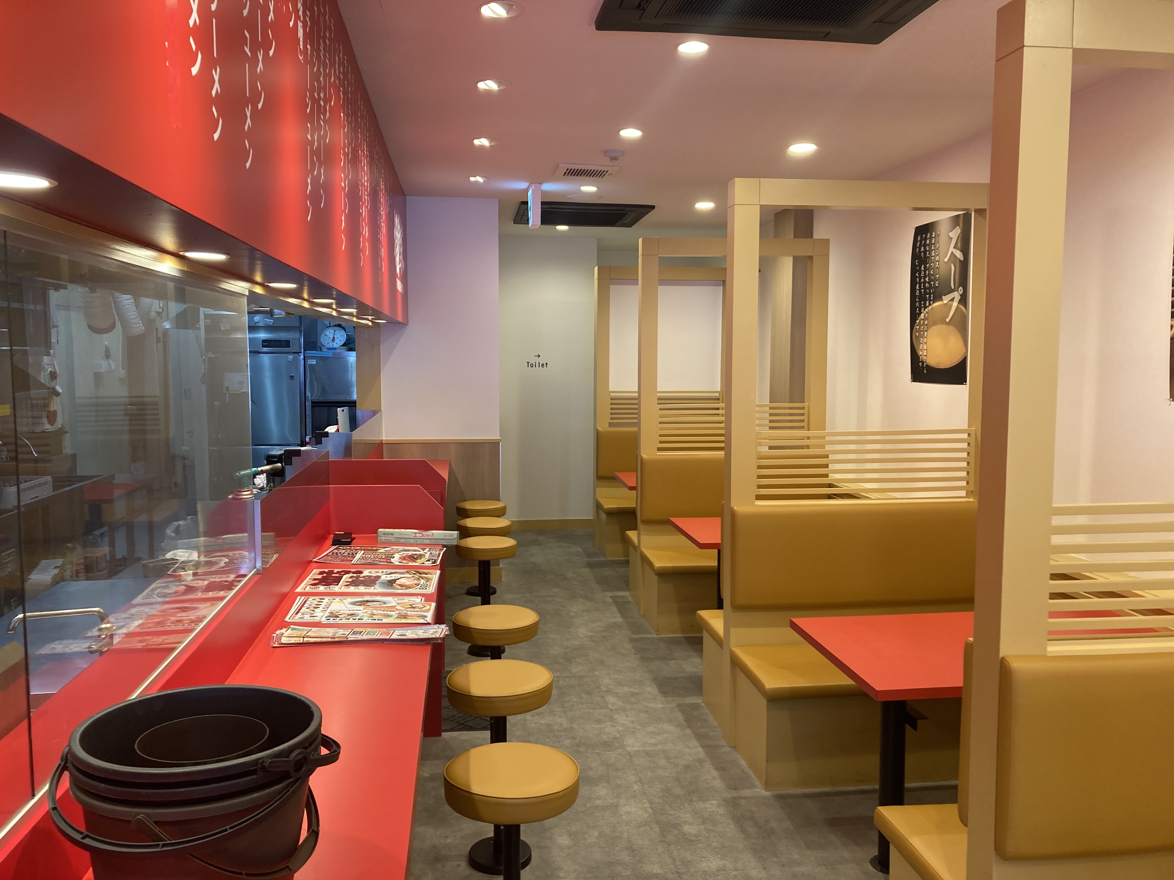 八戸ノ里（30坪）の店舗物件画像 外観・内観1