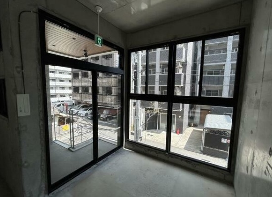 西鉄平尾（16.99坪）の店舗物件画像 外観・内観1