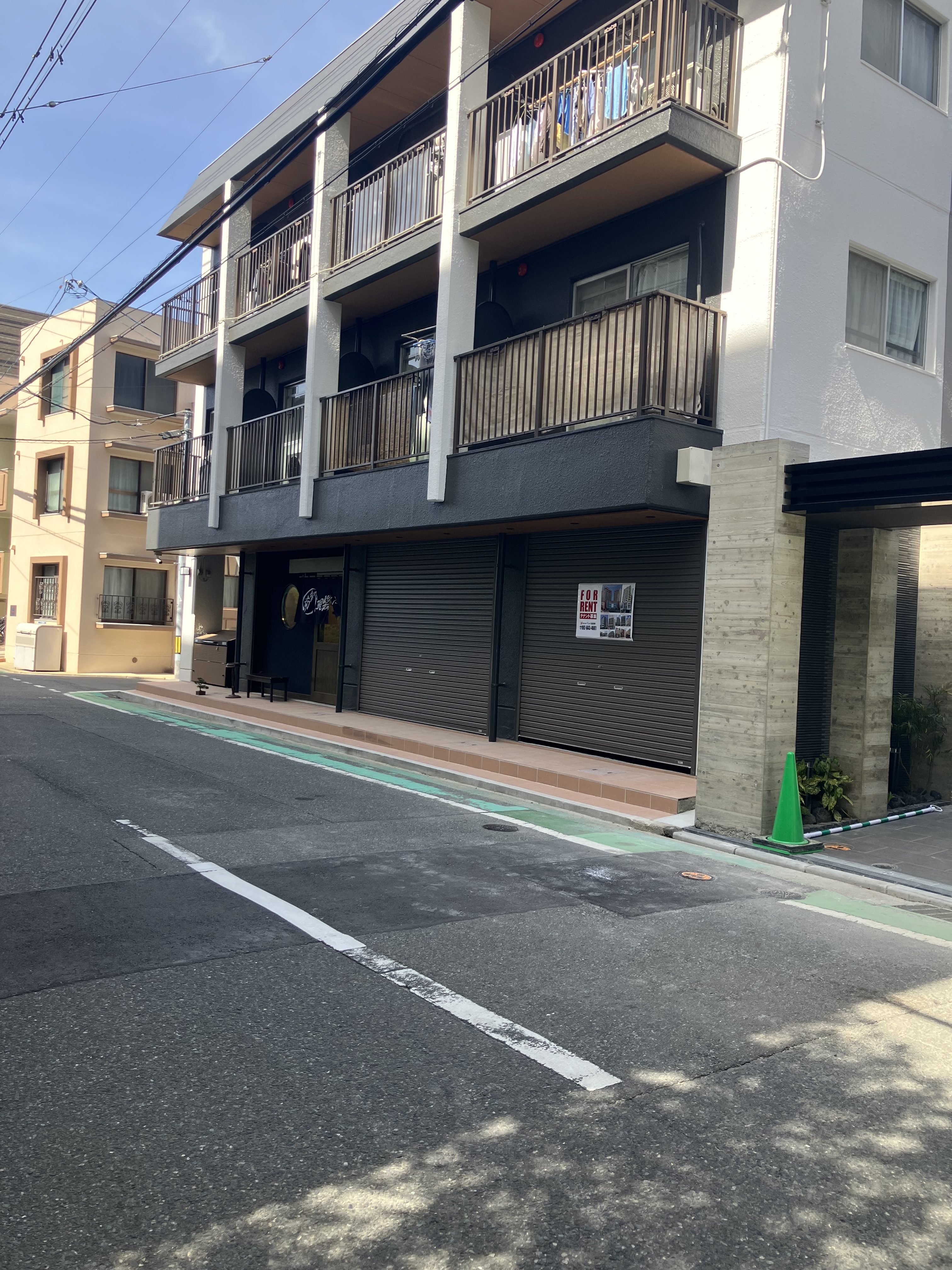 西新（7.96坪）の店舗物件画像 外観・内観1