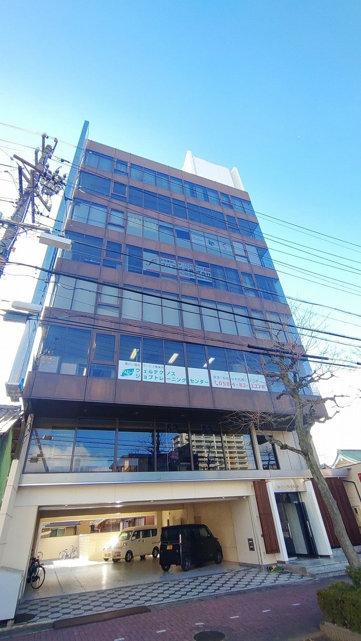 大垣（23.11坪）の店舗物件画像 外観・内観1