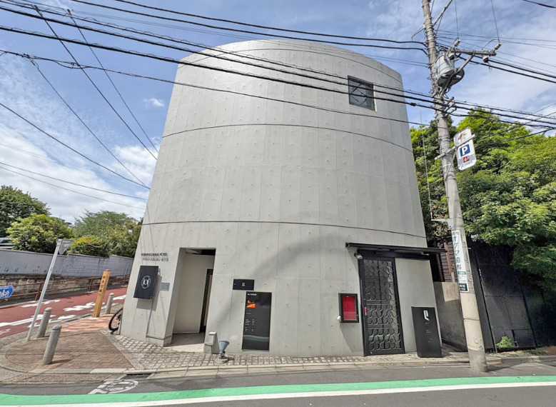 広尾（40坪）の店舗物件画像 外観・内観1