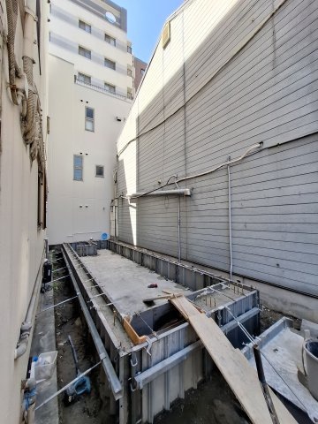 新在家（4.9坪）の店舗物件画像 外観・内観1