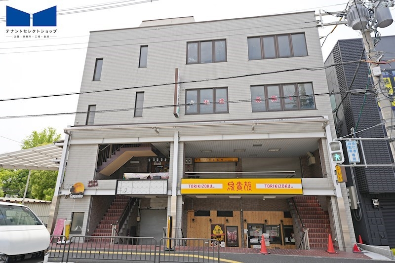 志紀（8.98坪）の店舗物件画像 外観・内観1