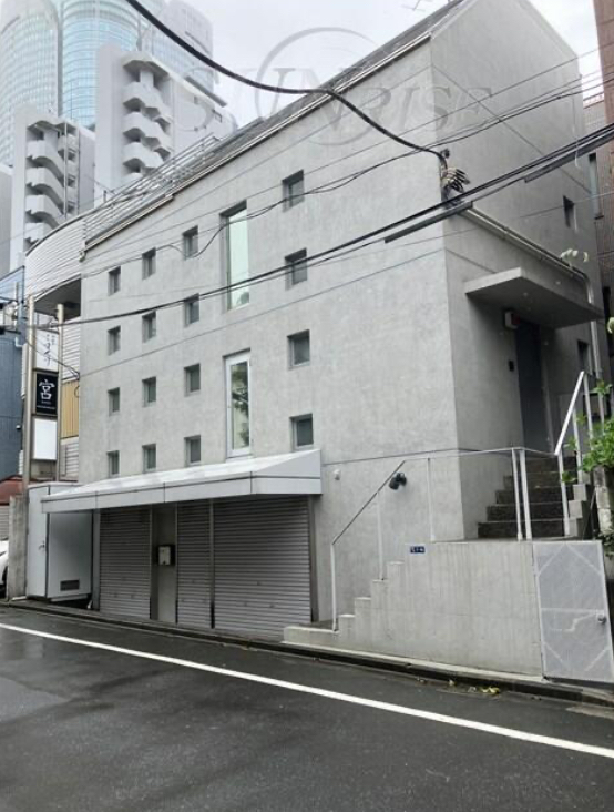 六本木（60坪）の店舗物件画像 外観・内観1