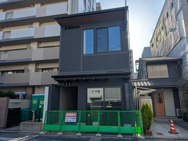 烏丸御池（4.24坪）の店舗物件画像 外観・内観1