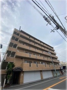 北巽（17.83坪）の店舗物件画像 外観・内観1