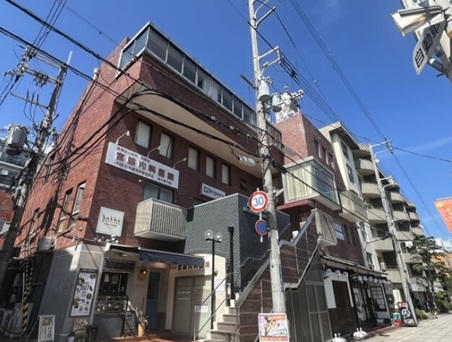 岩屋（12.17坪）の店舗物件画像 外観・内観1