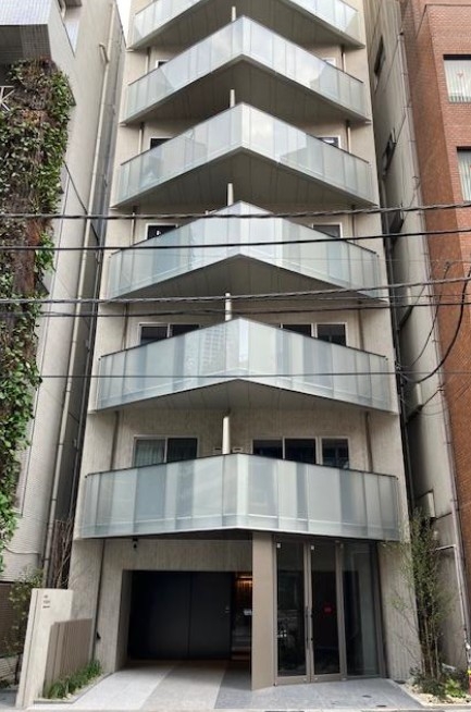 新宿御苑前