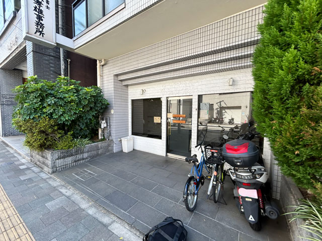 堺東（15.7坪）の店舗物件画像 外観・内観1