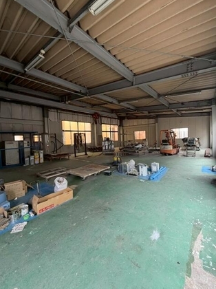 新羽（56.57坪）の店舗物件画像 外観・内観1