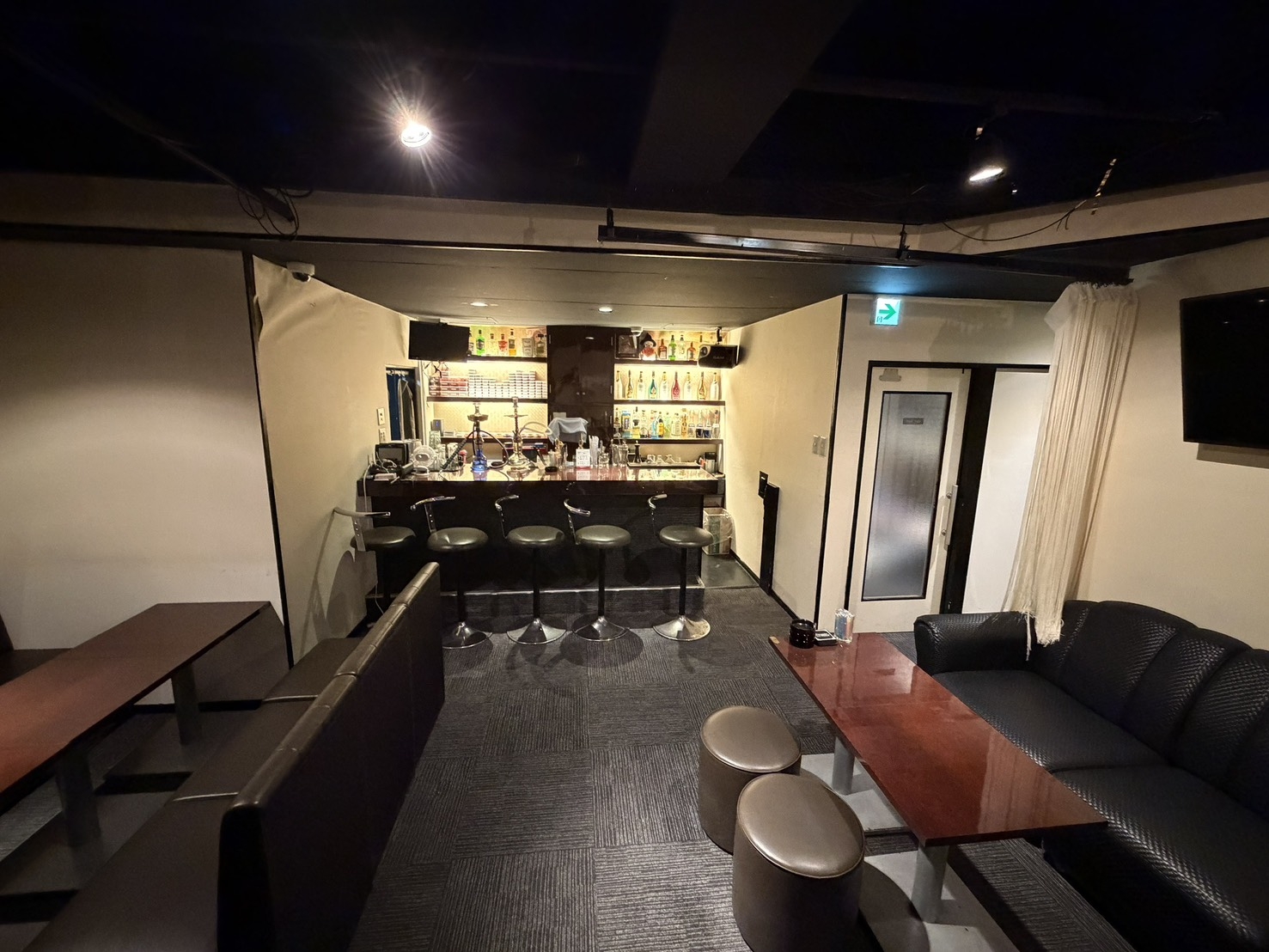 日本橋（22.8坪）の店舗物件画像 外観・内観1
