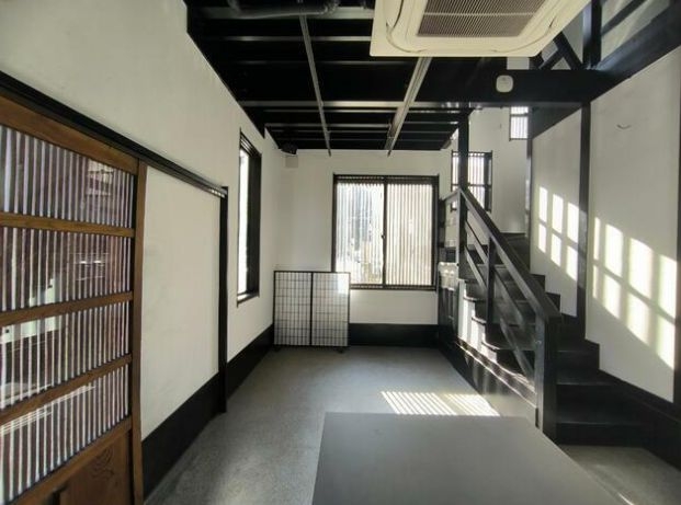 逗子・葉山（23.59坪）の店舗物件画像 外観・内観1