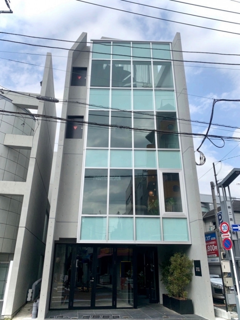 北参道（51.38坪）の店舗物件画像 外観・内観1