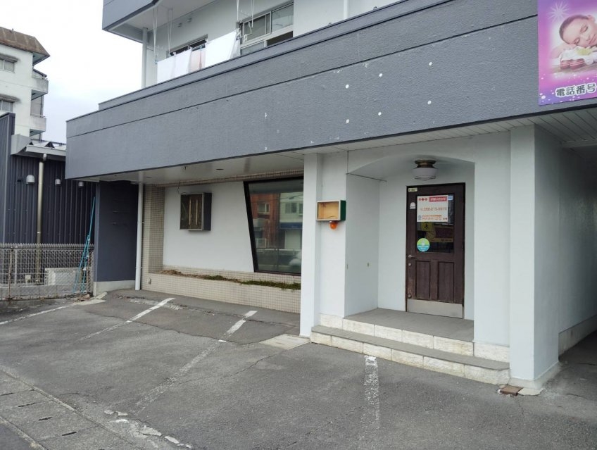 穂積の店舗物件