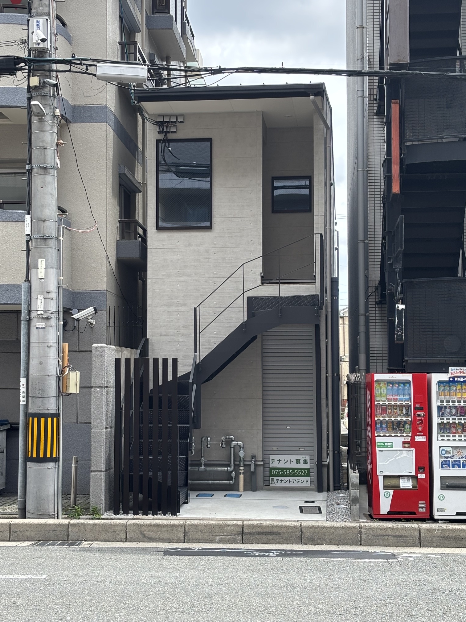 二条の店舗物件