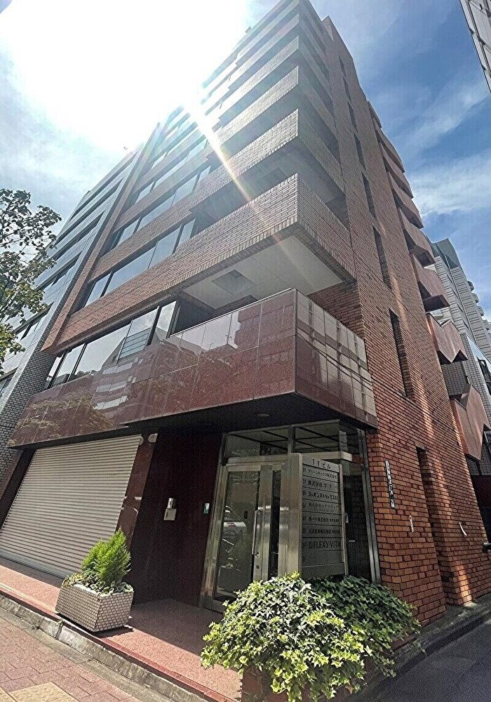 汐留（21.96坪）の店舗物件画像 外観・内観1