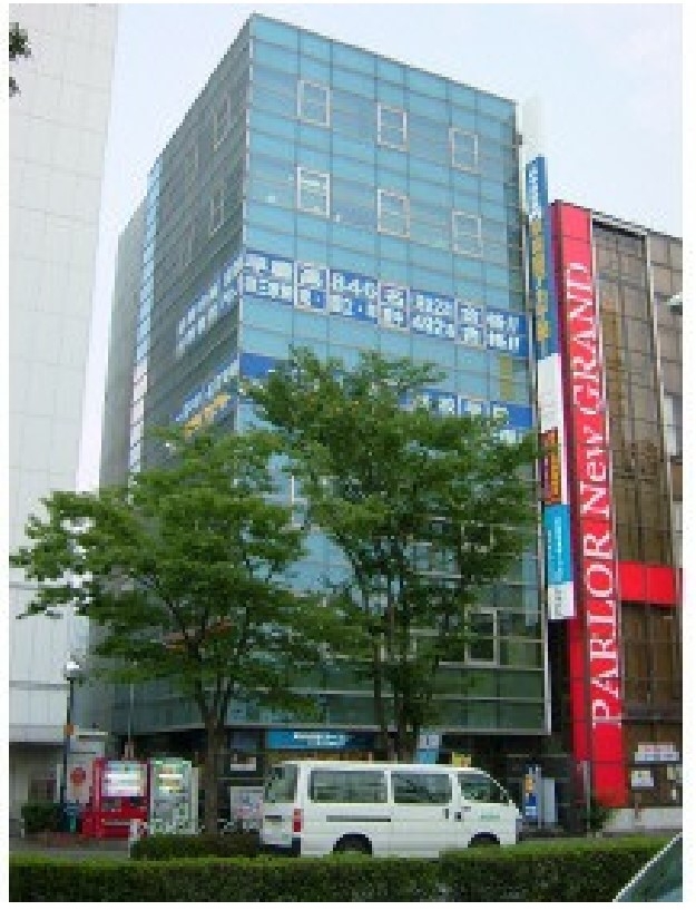春日部（32.68坪）の店舗物件画像 外観・内観1