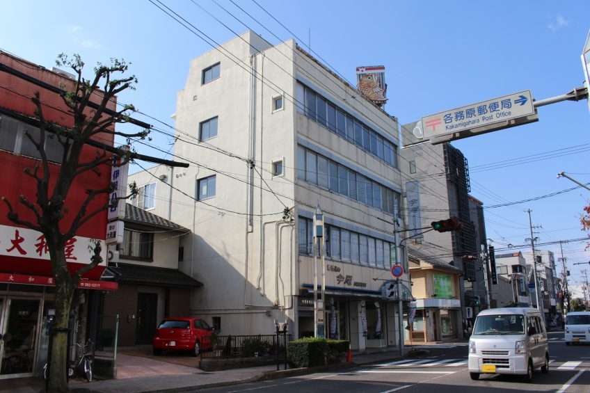那加（9.36坪）の店舗物件画像 外観・内観1