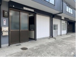 高井田（13.97坪）の店舗物件画像 外観・内観1