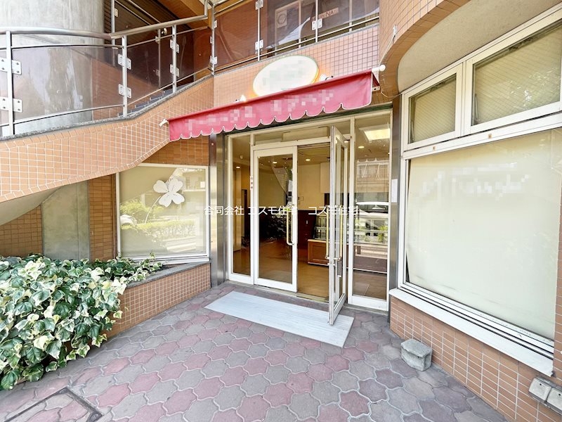 近鉄八尾（41坪）の店舗物件画像 外観・内観1