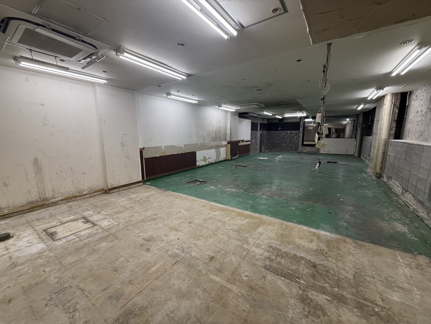 日本橋（38坪）の店舗物件画像 外観・内観1