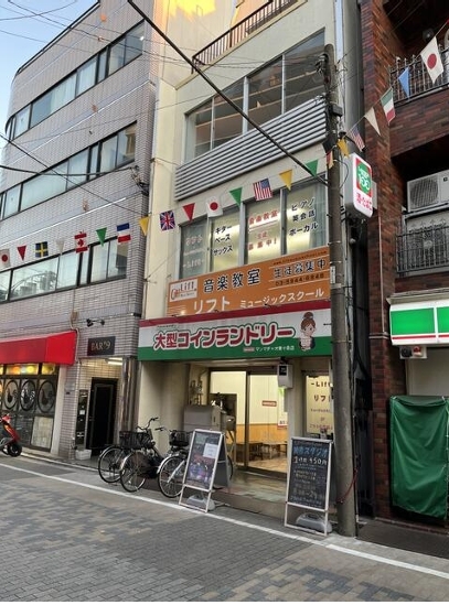 東十条（16.59坪）の店舗物件画像 外観・内観1