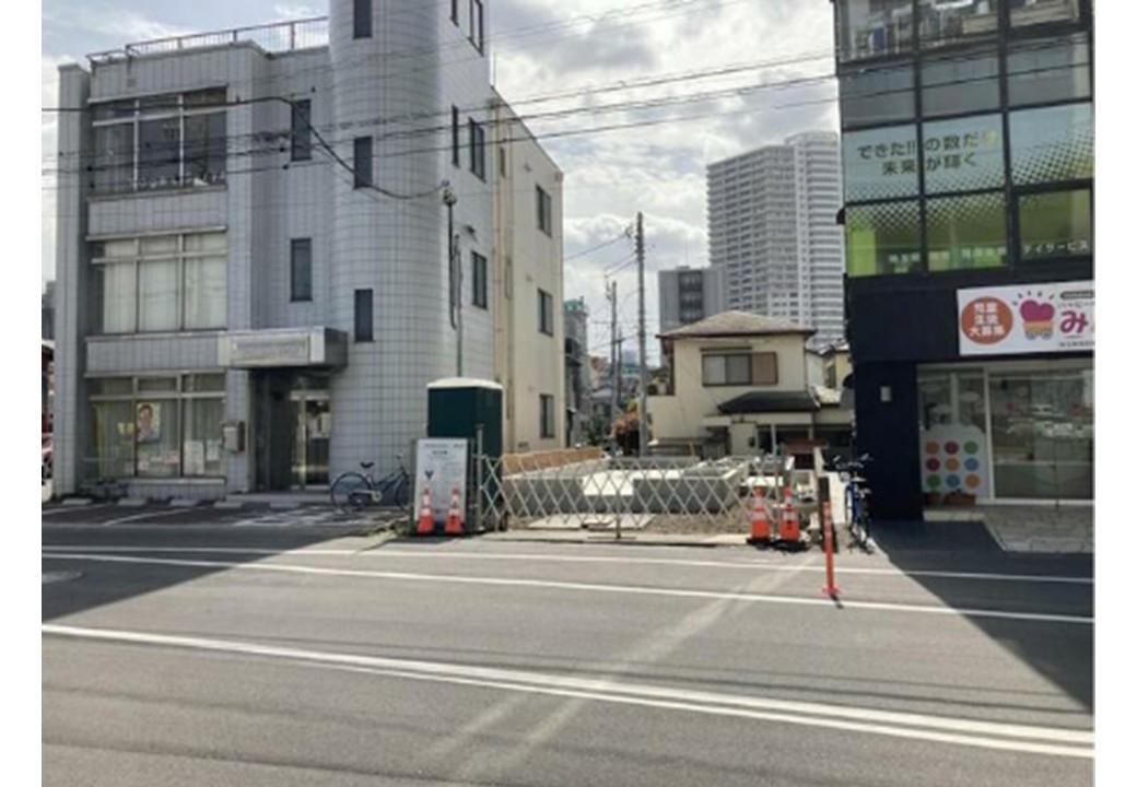 越谷（13.44坪）の店舗物件画像 外観・内観1